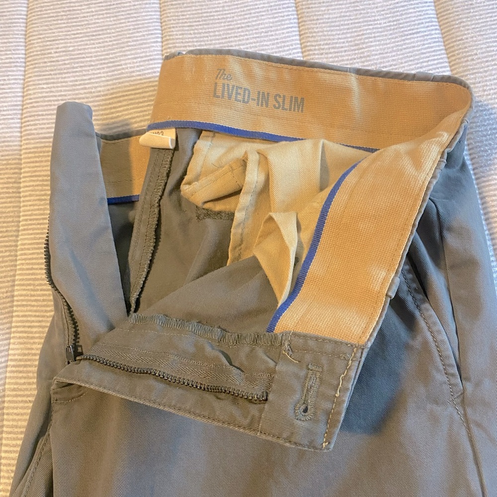 Gap brand gray lived-in slim fit gray chino pant